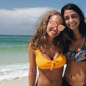 Target swim top size D/DD